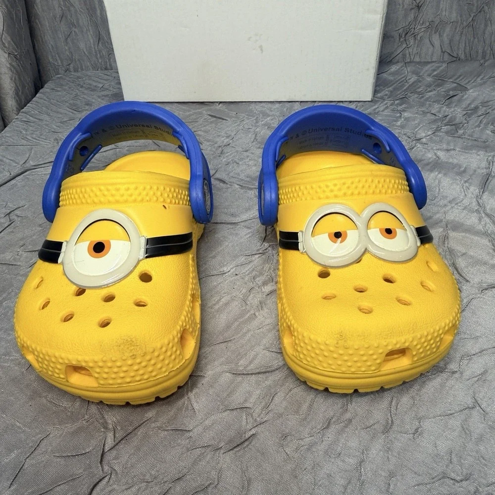Crocs Toddler Size C4 Minions Classic Clogs - Yellow/Blue - Despicable Me Kids